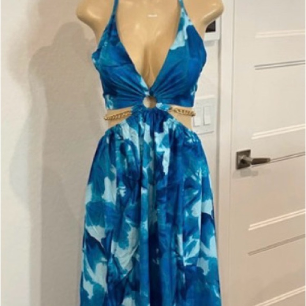 NWOT Blue Floral Halter Maxi Dress with Ring Detail